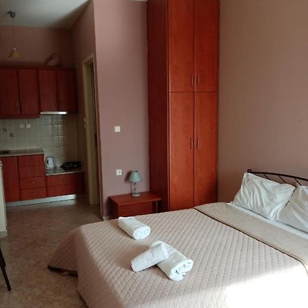 Jusmine Apartments Chalkida Bagian luar foto