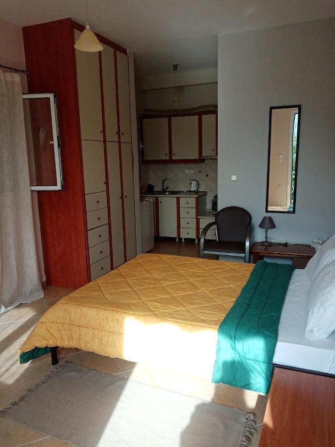Jusmine Apartments Chalkida Bagian luar foto